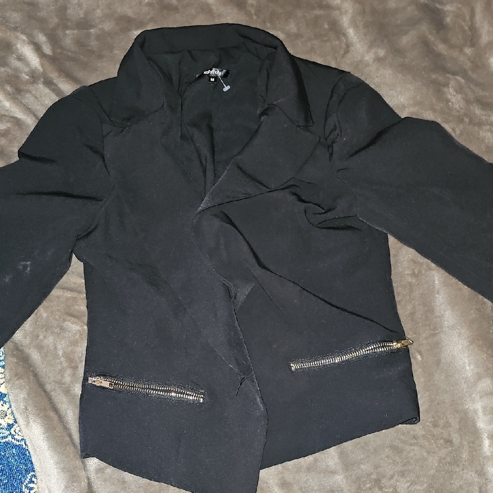 Elegant Black Blazer with Zipper Details